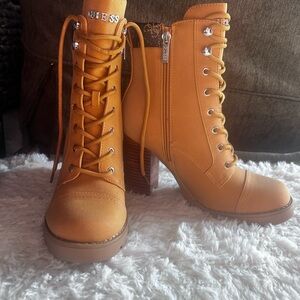 BNNU Guess Lace-Up Boots
